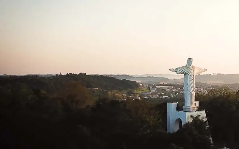 Documentário conta a história do Morro do Calvário