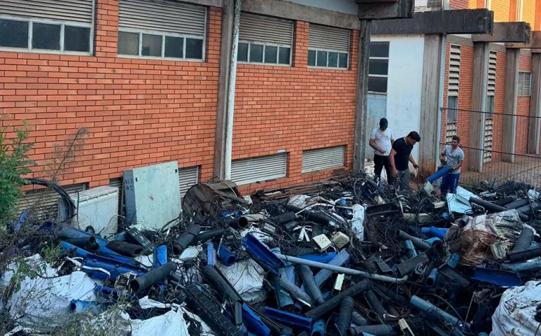 Prefeitura age após denúncia de descarte irregular