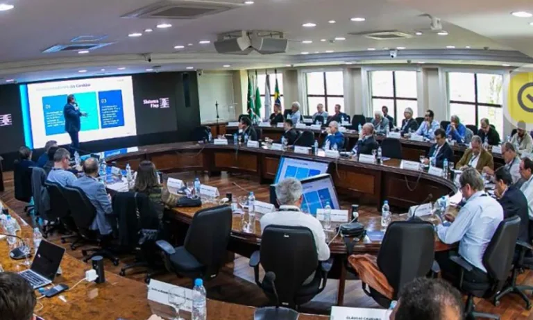 Sinvespar acompanha mudança na presidência da Fiep