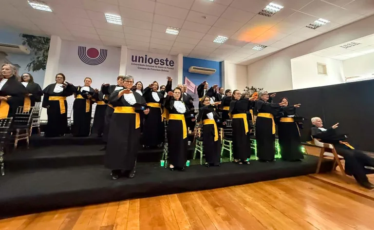 Unati forma 45 alunos na Unioeste de Beltrão