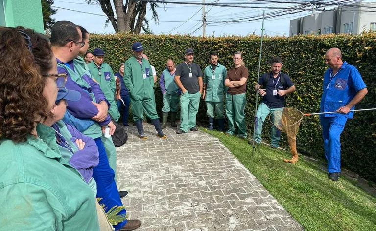 Adapar promove treinamento para controle de zoonoses