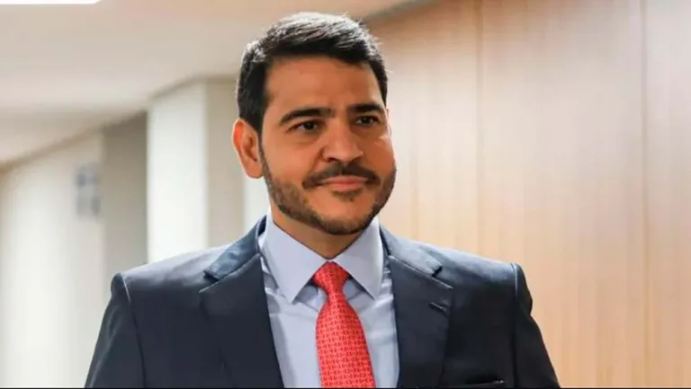 Lula enviará ao Senado indicação de Messias para o STF