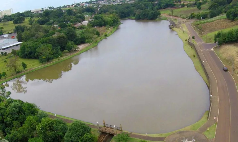Entre os dias 17 e 19, tem competição de jet-ski no Lago Dourado