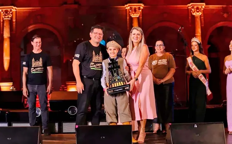 Lorenzo Borella conquista 1º lugar no Canto Piá Missioneiro