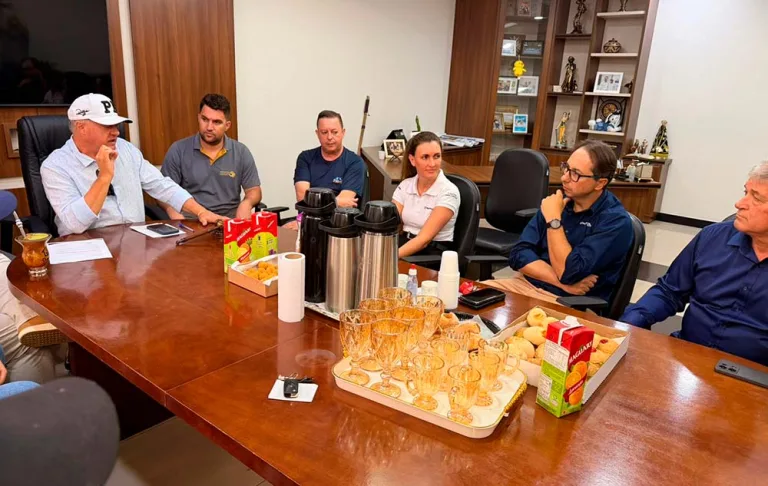 Carlinhos Turatto se reúne com diretores da MBRF em Dois Vizinhos