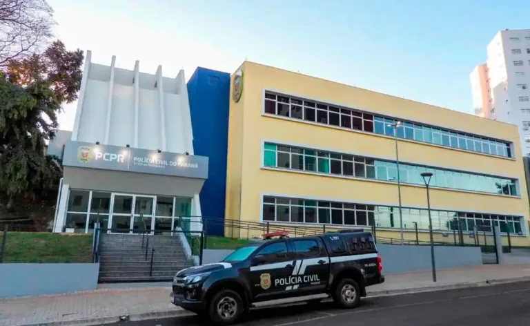 Polícia Civil prende 4 homens e uma mulher