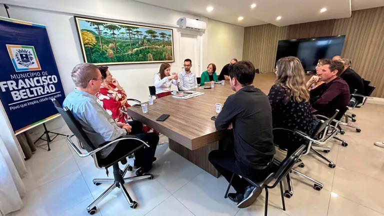 Prefeito Pedron recebe autoridades e reforça parcerias