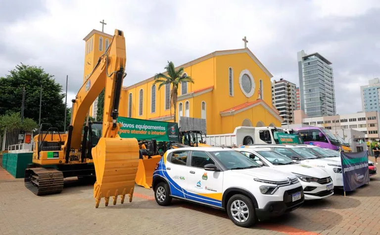 Município recebe novos veículos para ampliar seus serviços para a população