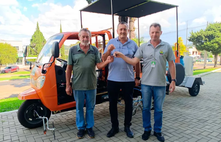 Jander entrega novos equipamentos para reforçar o Urbanismo