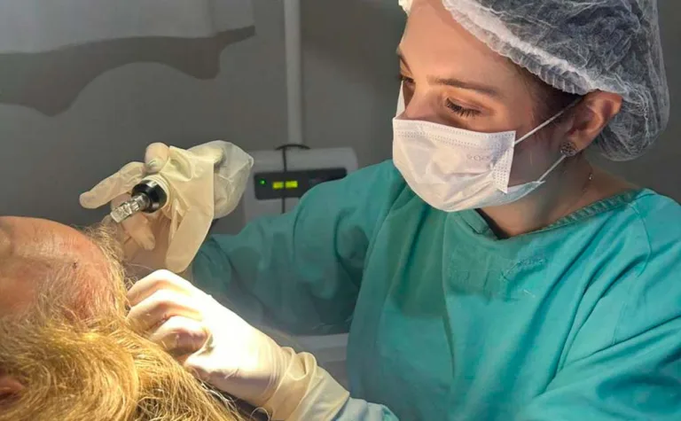 Hospital de Dermatologia Sanitária é referência em tratamento da calvície