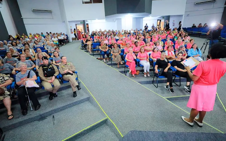 Secretaria da Mulher e Gama encerram mês de março com grande evento