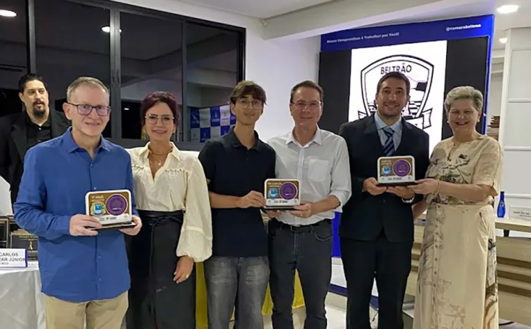 Clube de Xadrez de Beltrão entrega premiações e homenagens